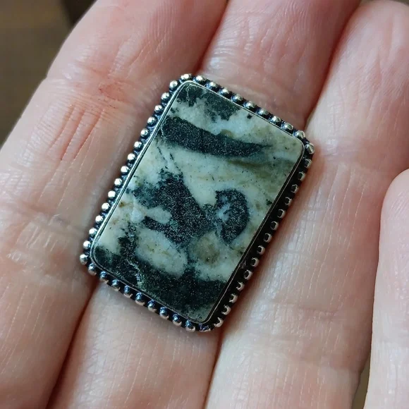 Rectangular Stone Ring - Picture 5 of 5